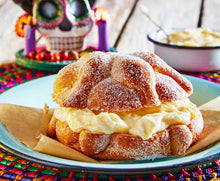 Cargar imagen en el visor de la galería, Pan de Muerto Relleno
